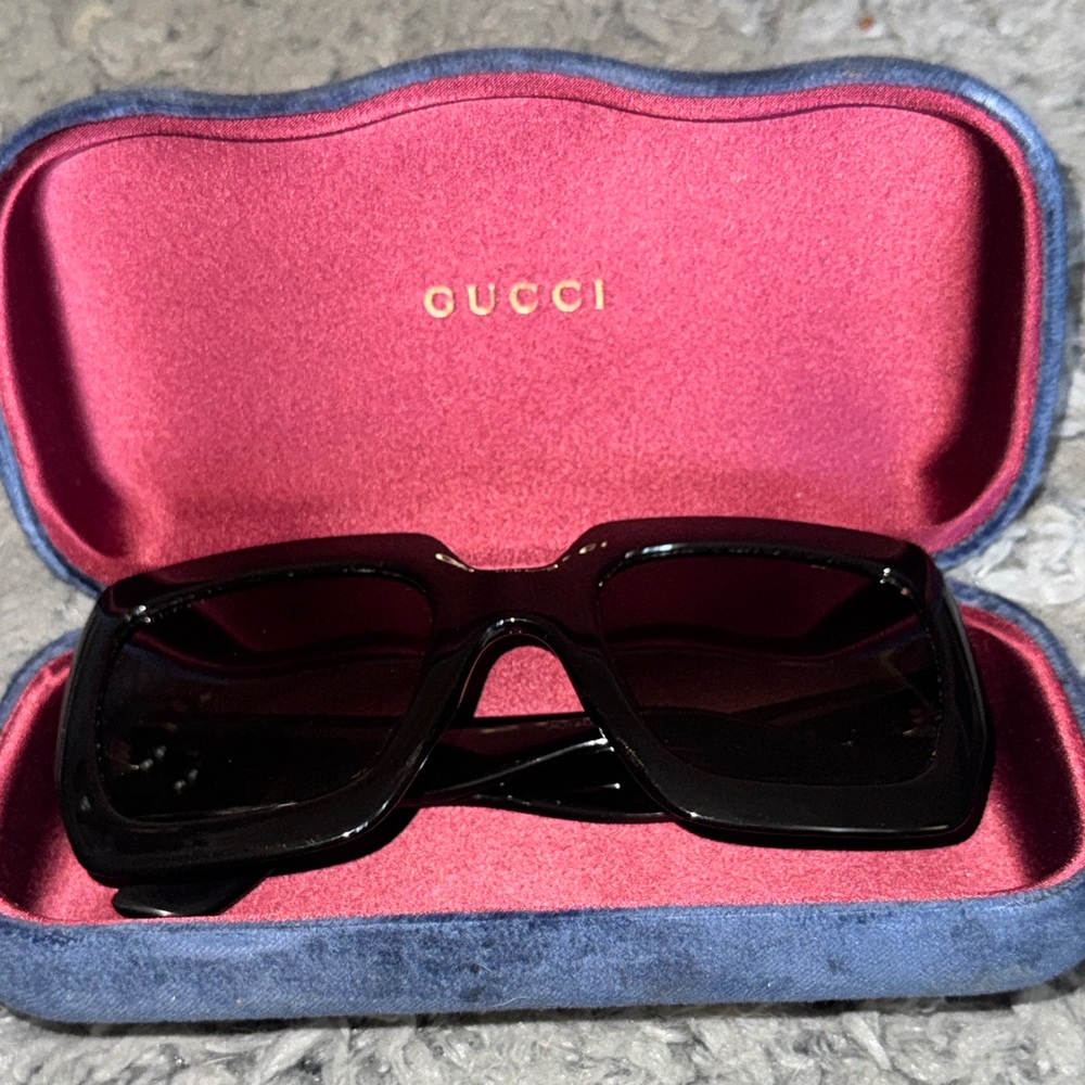 Gucci Black Sunglass Arm with Model Markings